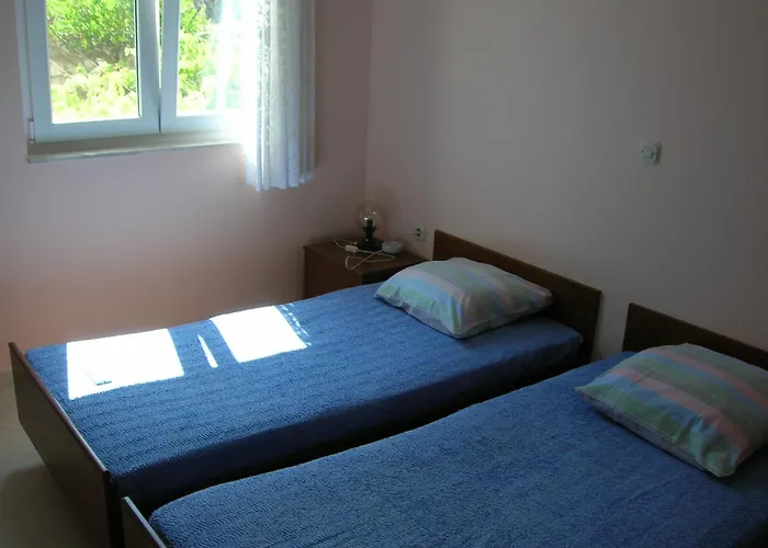 Family-friendly With Swimming Pool Kali, Ugljan - 23026 Апартаменты *