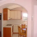 公寓 Family-friendly With Swimming Pool Kali, Ugljan - 23026 *