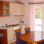 Family-friendly With Swimming Pool Kali, Ugljan - 23026 Apartamento