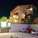 Family-friendly With Swimming Pool Kali, Ugljan - 23026 Apartamento *