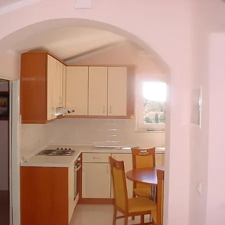 Apartman Family-friendly With Swimming Pool Kali, Ugljan - 23026 *