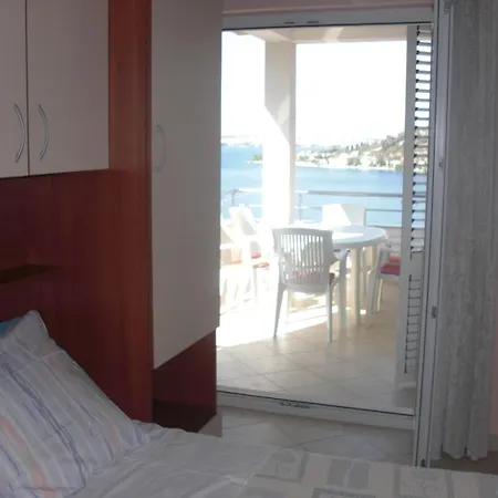 Apartman Family-friendly With Swimming Pool Kali, Ugljan - 23026