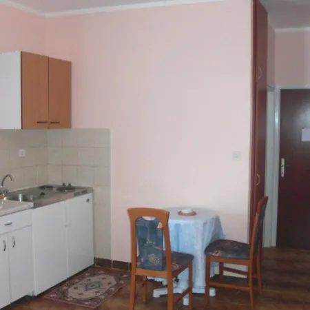 Apartman Family-friendly With Swimming Pool Kali, Ugljan - 23026