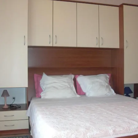 Family-friendly With Swimming Pool Kali, Ugljan - 23026 Apartman