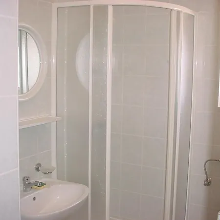 Apartman Family-friendly With Swimming Pool Kali, Ugljan - 23026 Kali