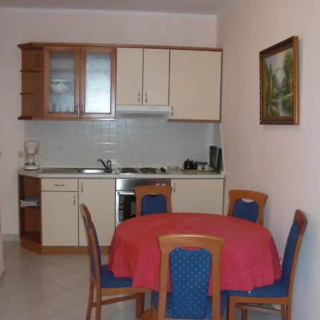 Family-friendly With Swimming Pool Kali, Ugljan - 23026 Apartman Kali