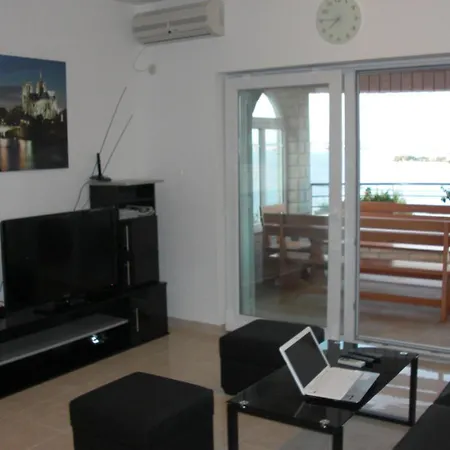 Apartman Family-friendly With Swimming Pool Kali, Ugljan - 23026 *