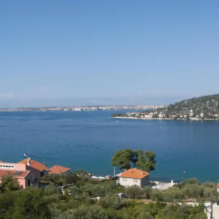 Apartman Family-friendly With Swimming Pool Kali, Ugljan - 23026 Kali