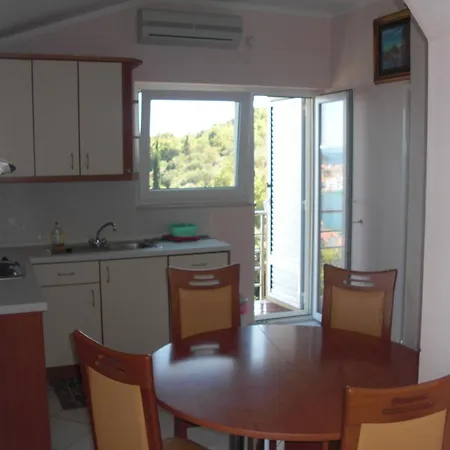 Apartman Family-friendly With Swimming Pool Kali, Ugljan - 23026