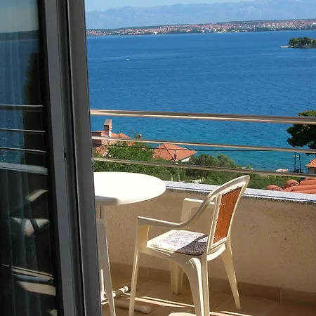 Lägenhet Family-friendly With Swimming Pool Kali, Ugljan - 23026