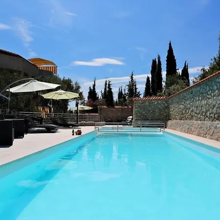 Family-friendly With Swimming Pool Kali, Ugljan - 23026 Apartman Kali