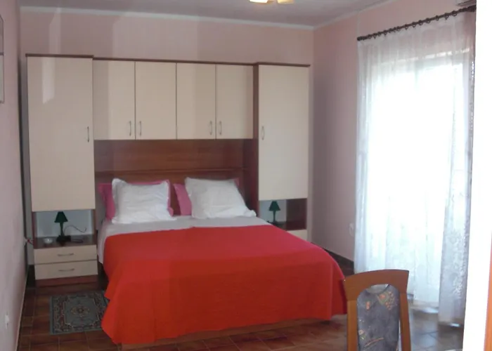 Family-friendly With Swimming Pool Kali, Ugljan - 23026 *