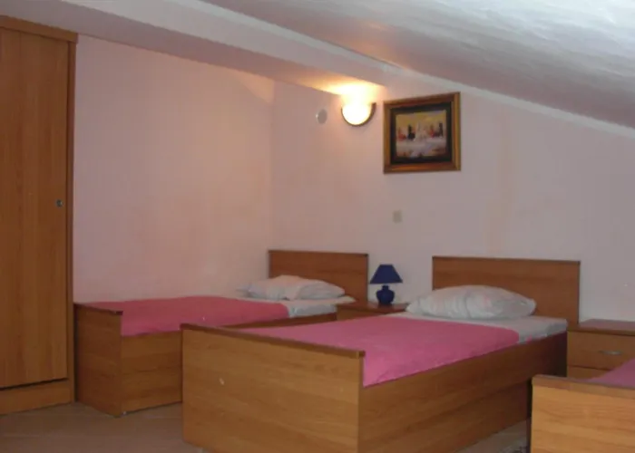 Lägenhet Family-friendly With Swimming Pool Kali, Ugljan - 23026 *