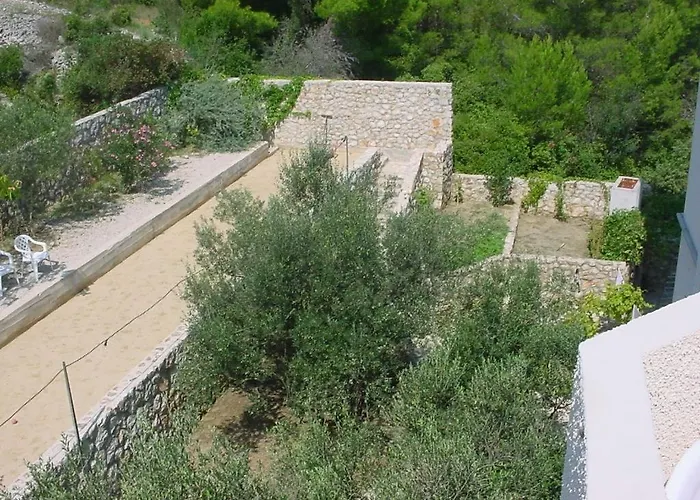 Family-friendly With Swimming Pool Kali, Ugljan - 23026 *