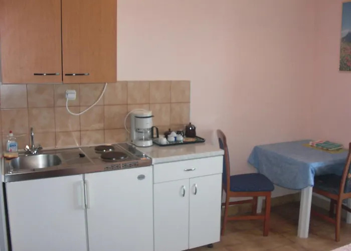 Lägenhet Family-friendly With Swimming Pool Kali, Ugljan - 23026 Kali