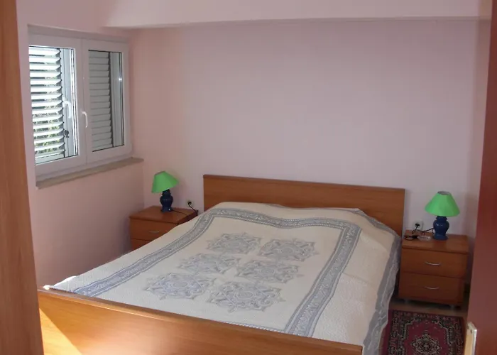 Family-friendly With Swimming Pool Kali, Ugljan - 23026 *