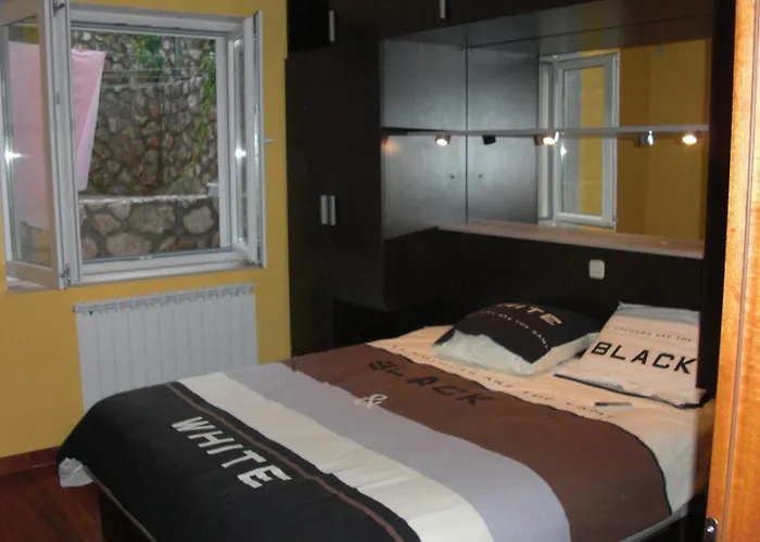 Family-friendly With Swimming Pool Kali, Ugljan - 23026 * Kali