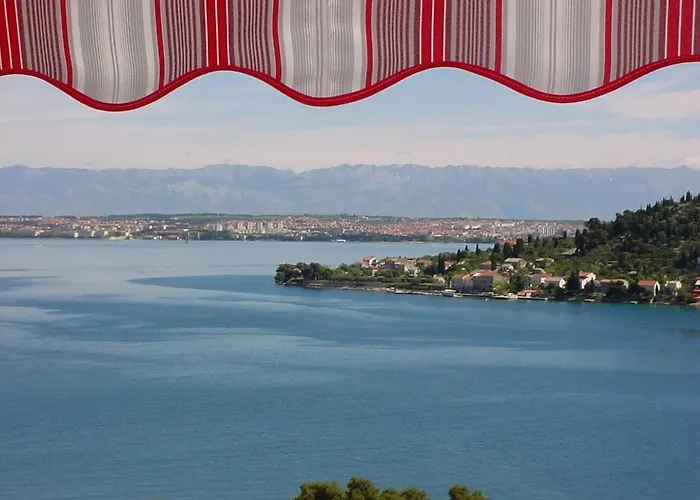 Lägenhet Family-friendly With Swimming Pool Kali, Ugljan - 23026