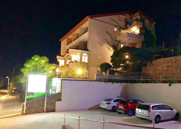 Family-friendly With Swimming Pool Kali, Ugljan - 23026 Apartman *
