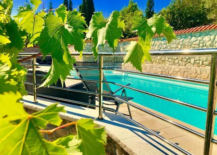 Family-friendly With Swimming Pool Kali, Ugljan - 23026 Apartman Kali