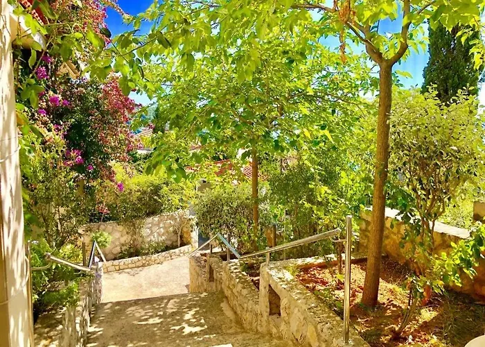 Lägenhet Family-friendly With Swimming Pool Kali, Ugljan - 23026 Kali