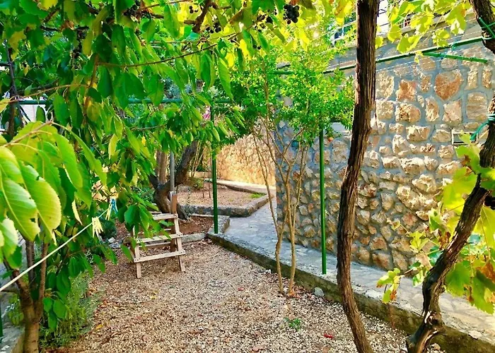 Family-friendly With Swimming Pool Kali, Ugljan - 23026 *